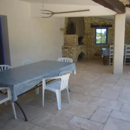 Holiday home A 150 M De La Piste Cyclable Maison En Campagne Avec Gde Piscine
